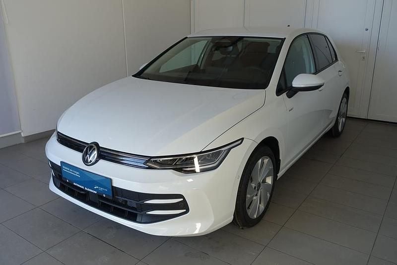 Neu VW Golf VIII 115 PS (84 kW) 2026 Weiss  normal