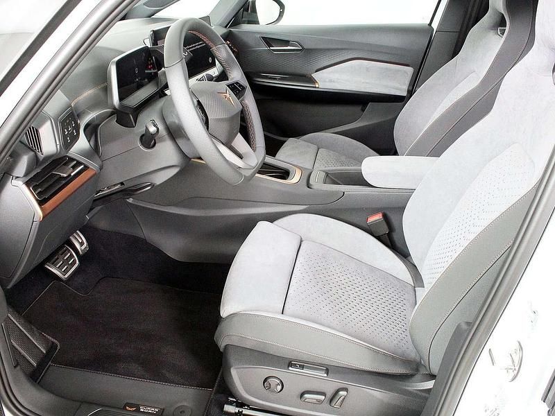 Gebraucht Cupra Born 150 kW (204 PS) 2022 Weiss  metallic Kleinwagen