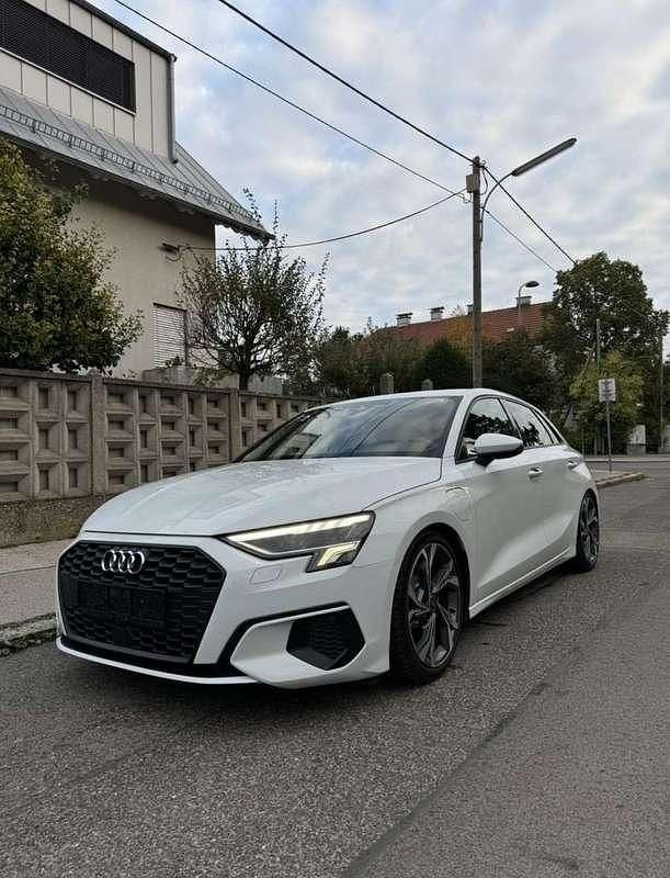 Gebraucht Audi A3 150 PS (110 kW) 2021 Weiß Limousine