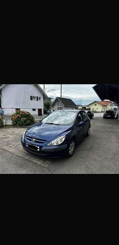 Gebraucht Peugeot 206 75 PS (55 kW) 2001 Limousine