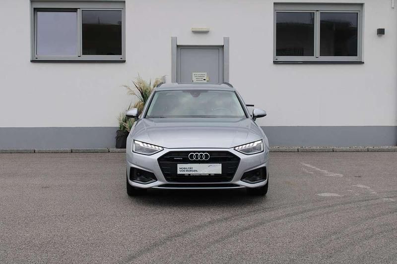 Gebraucht Audi A4 Advanced 204 PS (150 kW) 2021 Silber Kombi