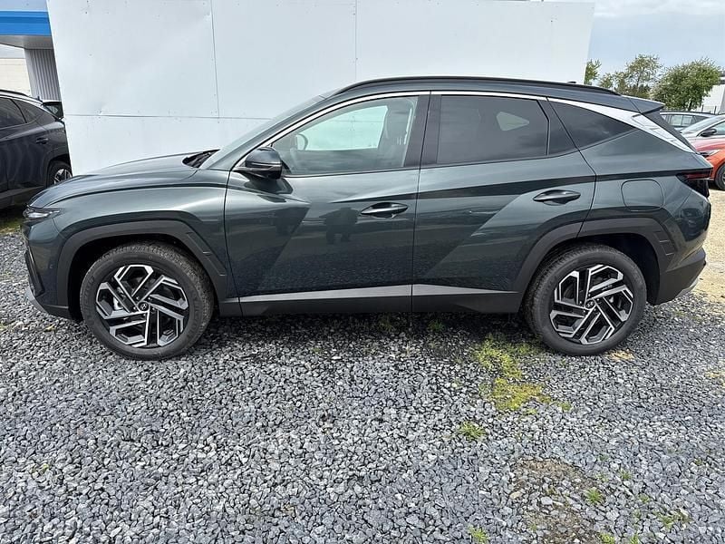 Neu Hyundai Tucson 215 PS (158 kW) 2025 Silber SUV