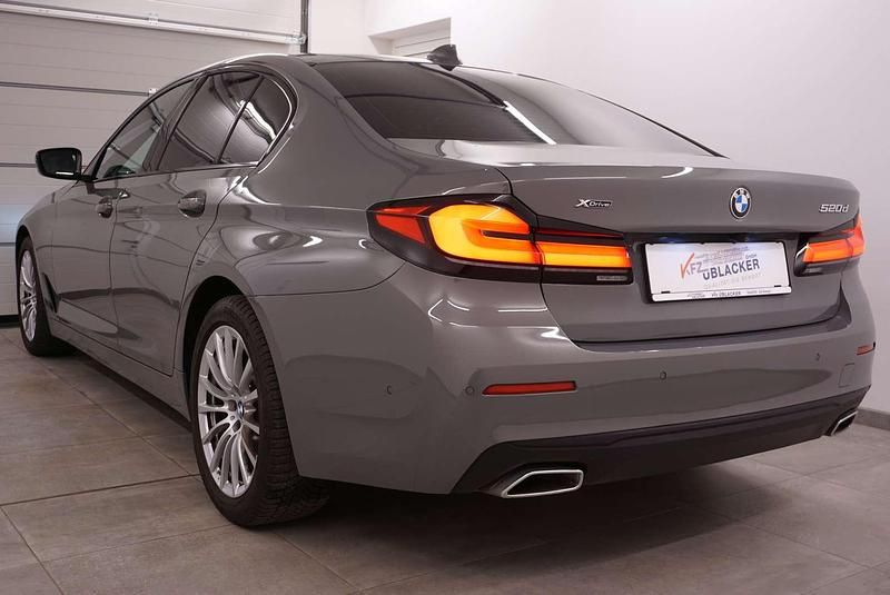 Gebraucht BMW 520 M Sport 190 PS (139 kW) 2022 Grau Limousine