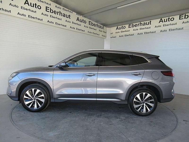 Neu BYD Seal U Comfort 218 PS (160 kW) 2025 Grau SUV