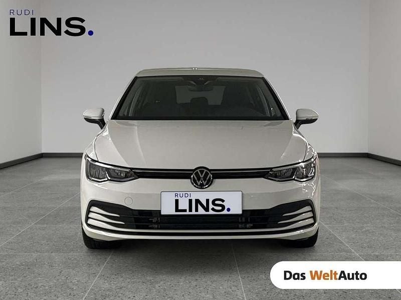 Gebraucht VW Golf 110 PS (80 kW) 2024 Weiß Limousine