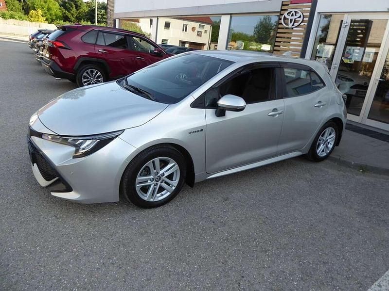 Gebraucht Toyota Corolla 122 PS (89 kW) 2021 Silber Limousine