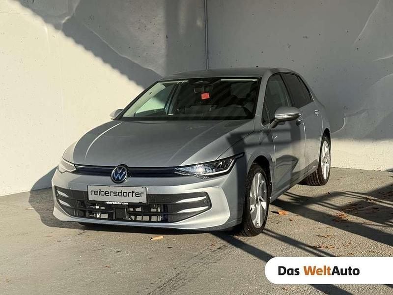 Silber Neu 2025 VW Golf Limousine | € 28.890 (Fairer Preis) - Bild 1/4