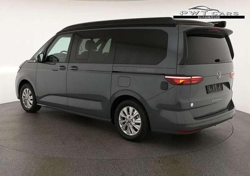 Neu VW California Beach 150 PS (110 kW) 2025 Grau Van