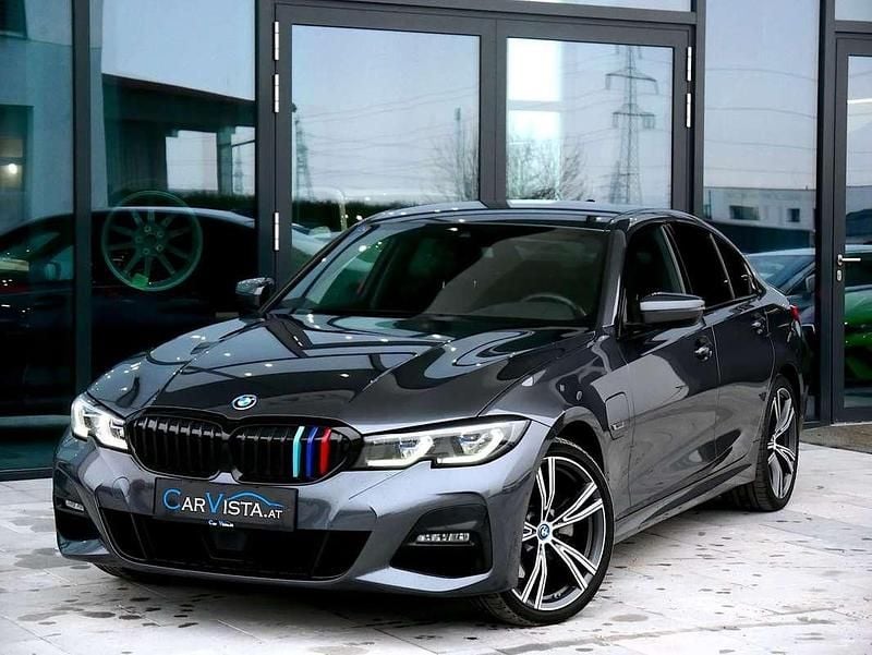 Gebraucht BMW 320e M Sport 204 PS (150 kW) 2021 Silber Limousine