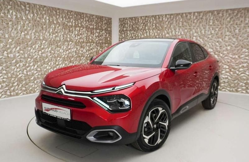 Rot Neu 2025 Citroën C4 PureTech Limousine | € 25.900 - Bild 1/4