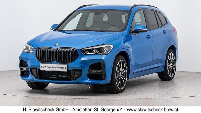 Gebraucht BMW X1 Efficient Dynamics 125 PS (91 kW) 2021 M misano blau SUV