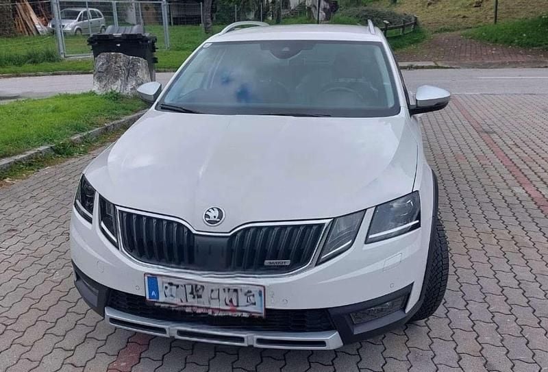 Gebraucht Skoda Octavia Scout 150 PS (110 kW) 2018 Weiß Kombi