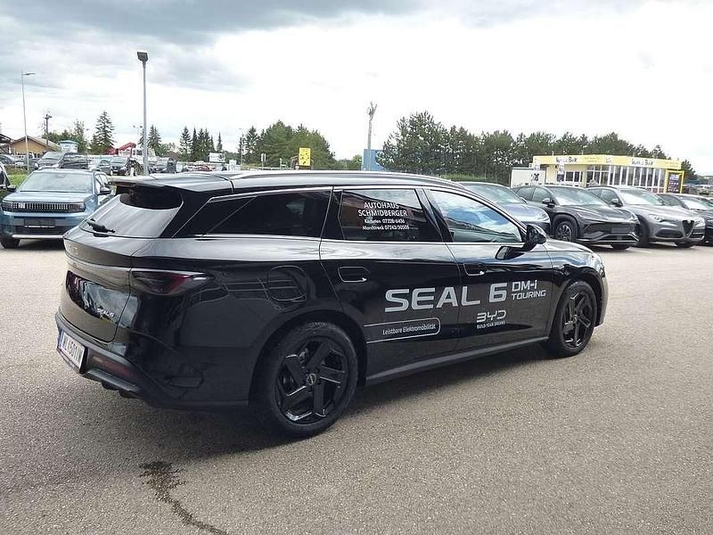 Gebraucht BYD Seal Comfort 72 kW (98 PS) 2025 Schwarz Limousine