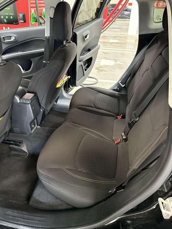 Gebraucht Jeep Compass Sport 140 PS (102 kW) 2018 SUV