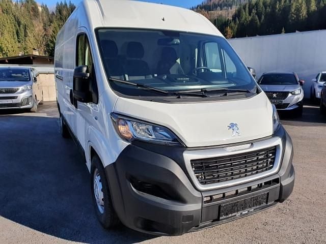 Gebraucht Peugeot Boxer 102 kW (140 PS) 2021 Weiß Van