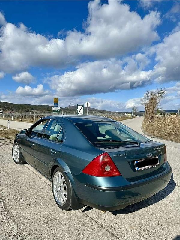 Gebraucht Ford Mondeo 131 PS (96 kW) 2003 Limousine