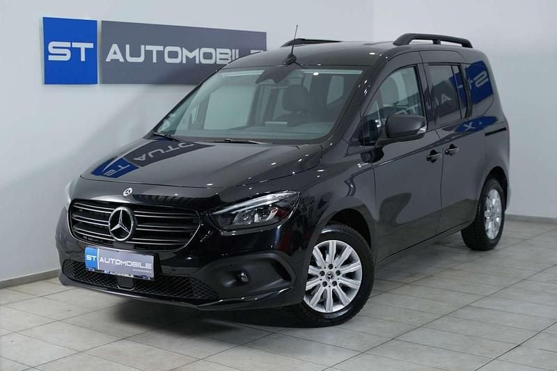 Schwarz Gebraucht 2023 Mercedes Citan 113 Kombi | € 27.990 - Bild 1/3