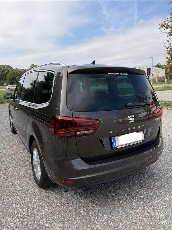 Gebraucht Seat Alhambra 116 PS (85 kW) 2017 Braun Van / Kleinbus