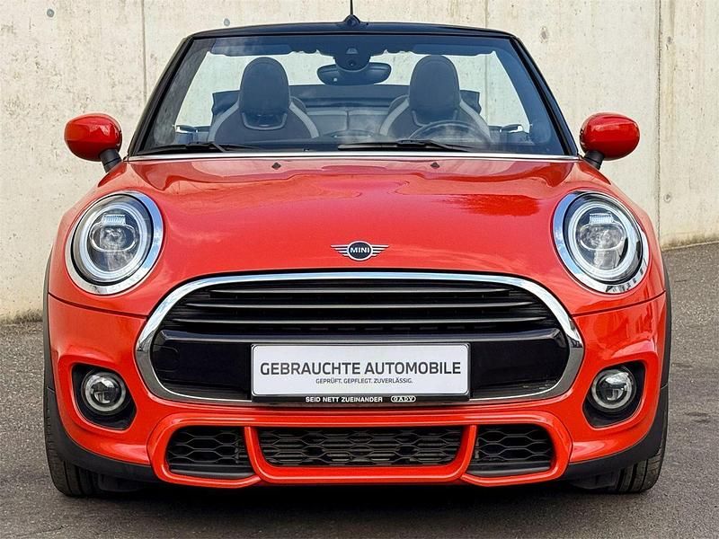Gebraucht Mini Cooper 136 PS (100 kW) 2020 Solaris orange Kleinwagen
