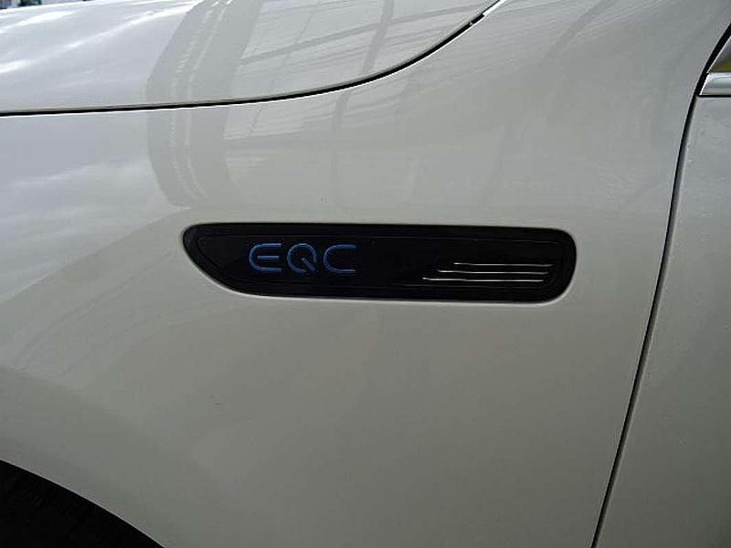 Gebraucht Mercedes EQC400 AMG line 300 kW (408 PS) 2021 Weiß SUV