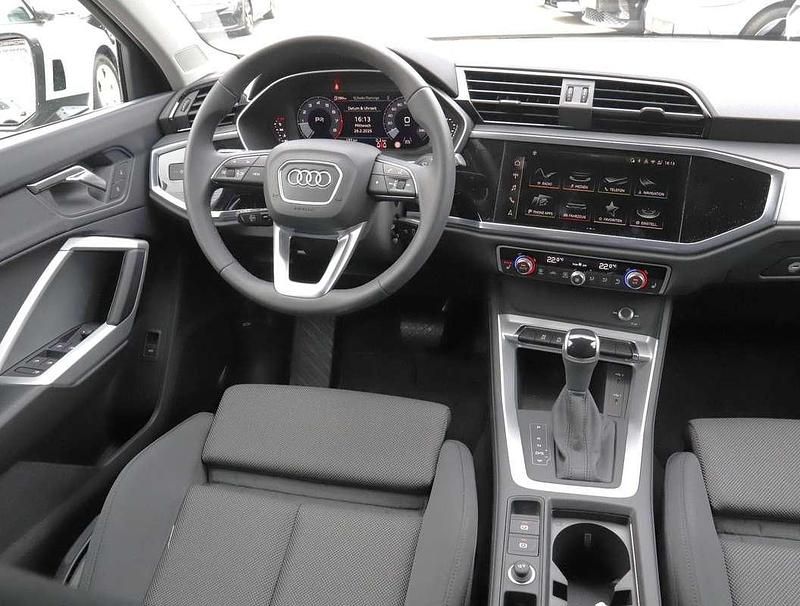 Gebraucht Audi Q3 Admired 150 PS (110 kW) 2025 Weiss  metallic SUV
