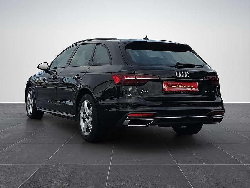 Gebraucht Audi A4 Advanced 204 PS (150 kW) 2022 Schwarz Kombi