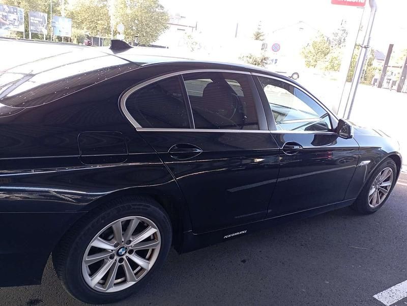 Gebraucht BMW 520 184 PS (135 kW) 2013 Schwarz Limousine