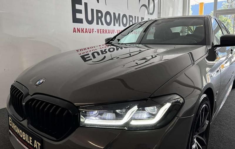 Gebraucht BMW 520 Shadowline 190 PS (139 kW) 2022 Grau Limousine