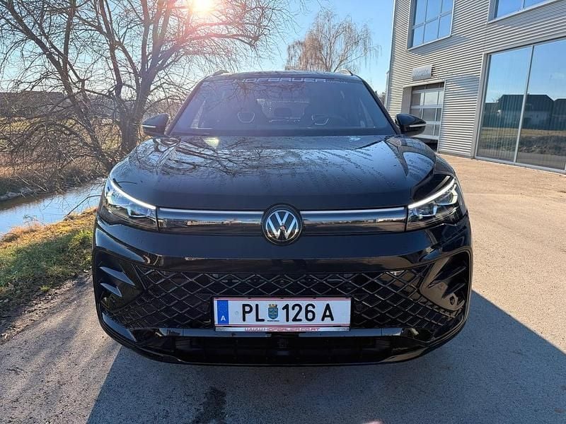 Neu VW Tiguan Sport 204 PS (150 kW) 2025 Schwarz  metallic SUV