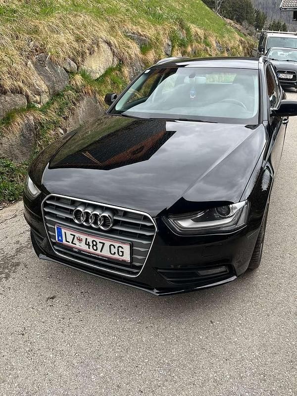 Gebraucht Audi A4 Sport 177 PS (130 kW) 2013 Schwarz Kombi