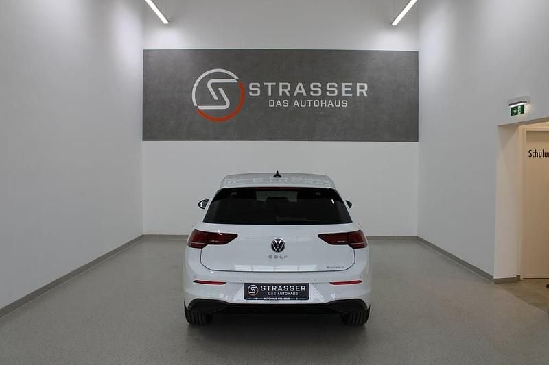 Neu VW Golf VIII 204 PS (150 kW) 2026 Weiss  normal