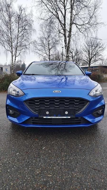 Gebraucht Ford Focus ST-Line X 125 PS (91 kW) 2022 Blau Limousine