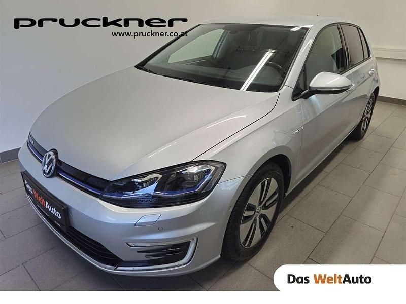 Silber metallic Gebraucht 2019 VW e-Golf Kleinwagen | € 14.955 (Fairer Preis) - Bild 1/4