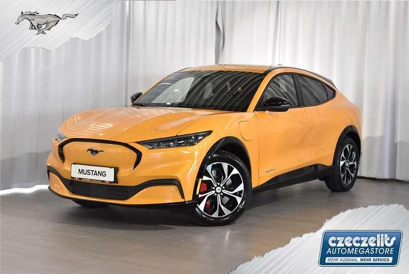 Gebraucht Ford Mustang Mach-E Standard Range 197 kW (269 PS) 2022 Orange SUV