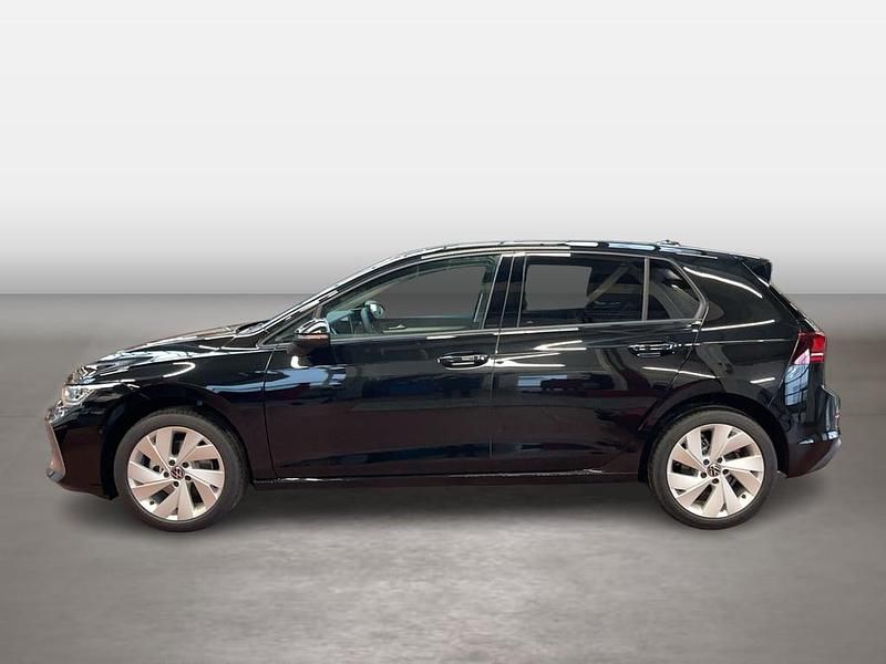 Gebraucht VW Golf VIII Life 115 PS (84 kW) 2026 Schwarz  metallic