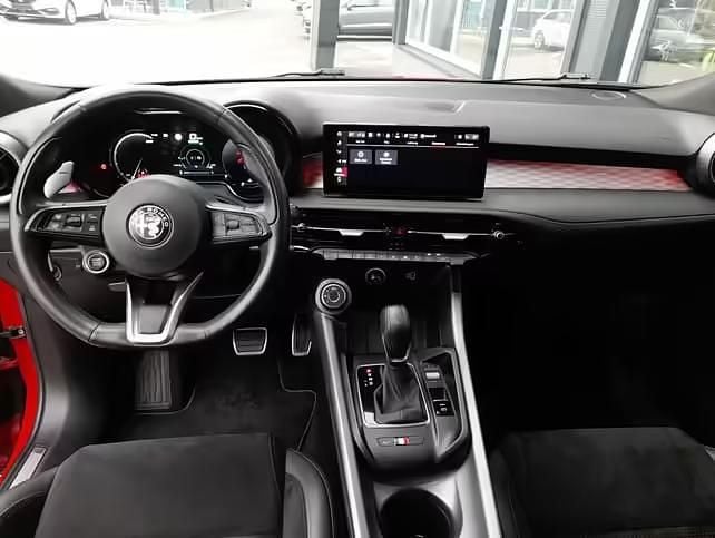 Gebraucht Alfa Romeo Tonale Edizione Speciale 160 PS (117 kW) 2022 Rot SUV