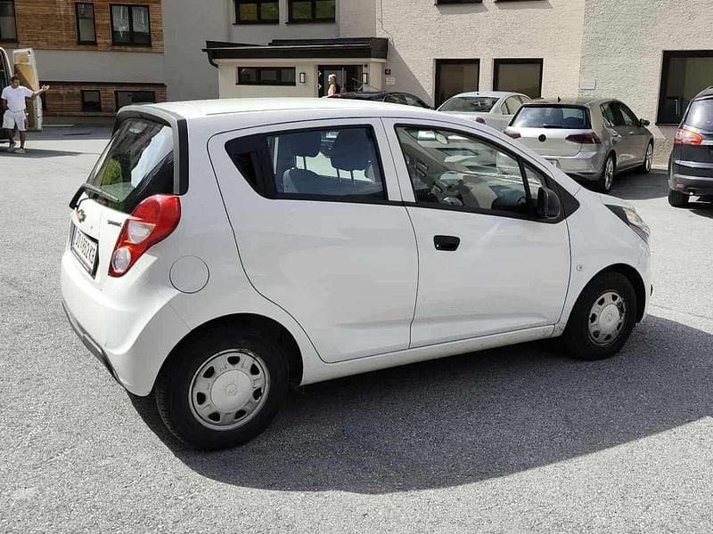 Gebraucht Chevrolet Spark LT 68 PS (50 kW) 2014 Weiß Kleinwagen