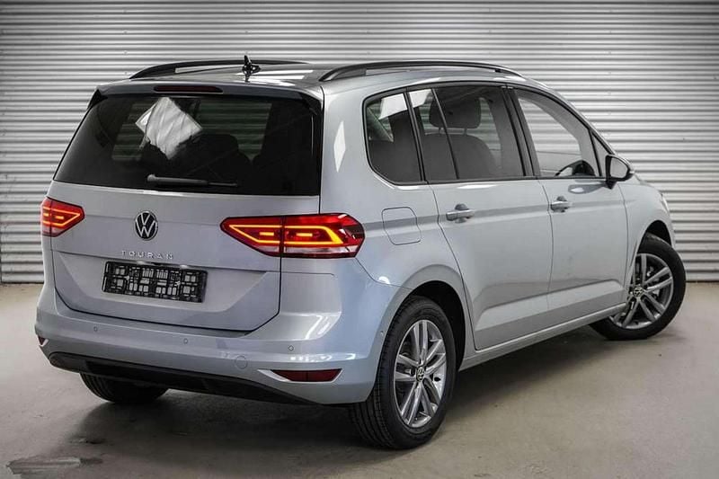Neu VW Touran 150 PS (110 kW) 2025 Grau Van / Kleinbus