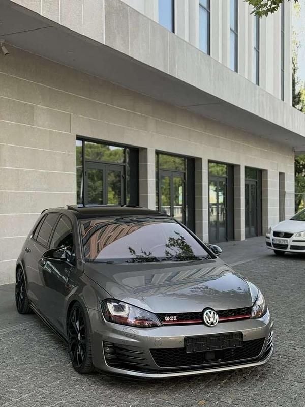 Gebraucht 2015 VW Golf VII GTI Limousine | € 20.000 - Bild 1/4