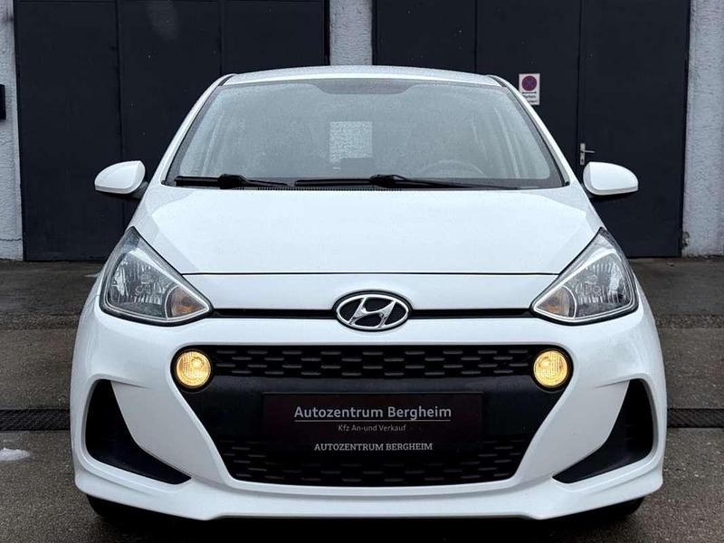 Gebraucht Hyundai i10 67 PS (49 kW) 2019 Weiß Kleinwagen