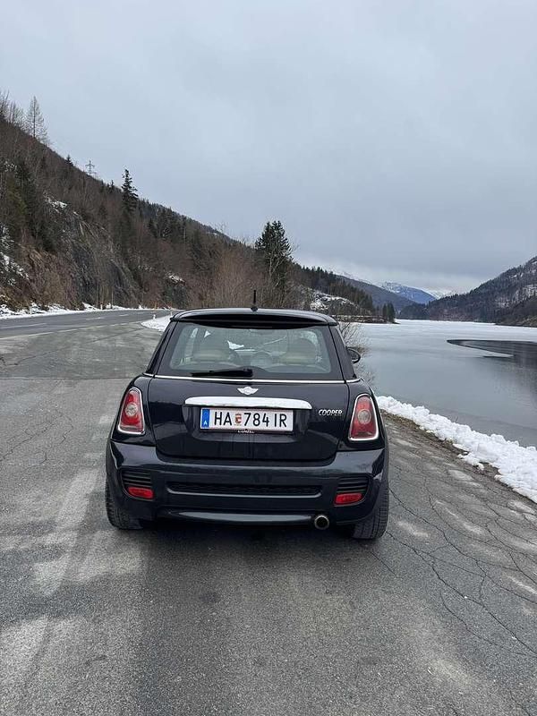Gebraucht Mini Cooper 120 PS (88 kW) 2007 Schwarz Kleinwagen
