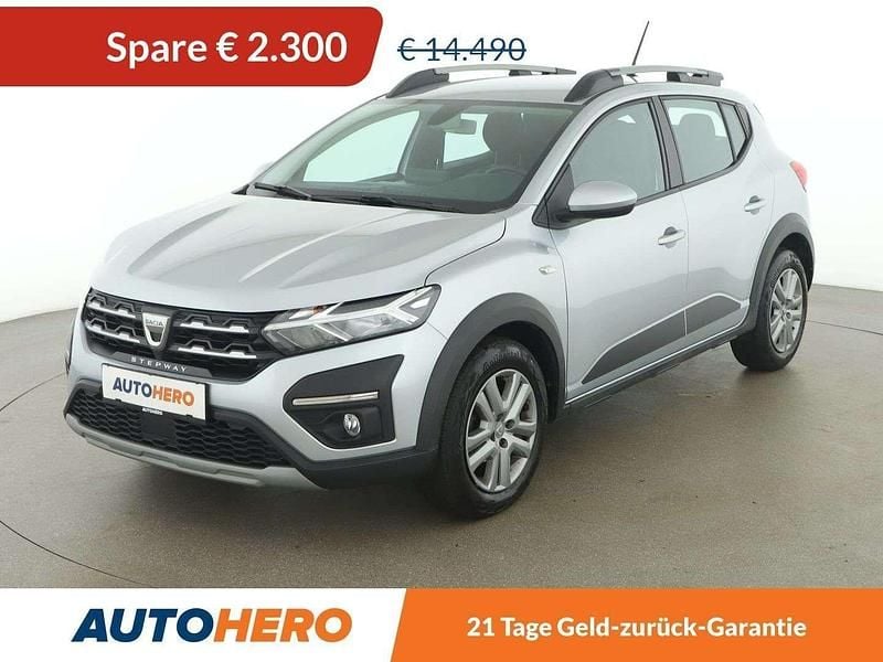 Grau Gebraucht 2022 Dacia Sandero Comfort Kleinwagen | € 12.190 (Guter Preis) - Bild 1/3