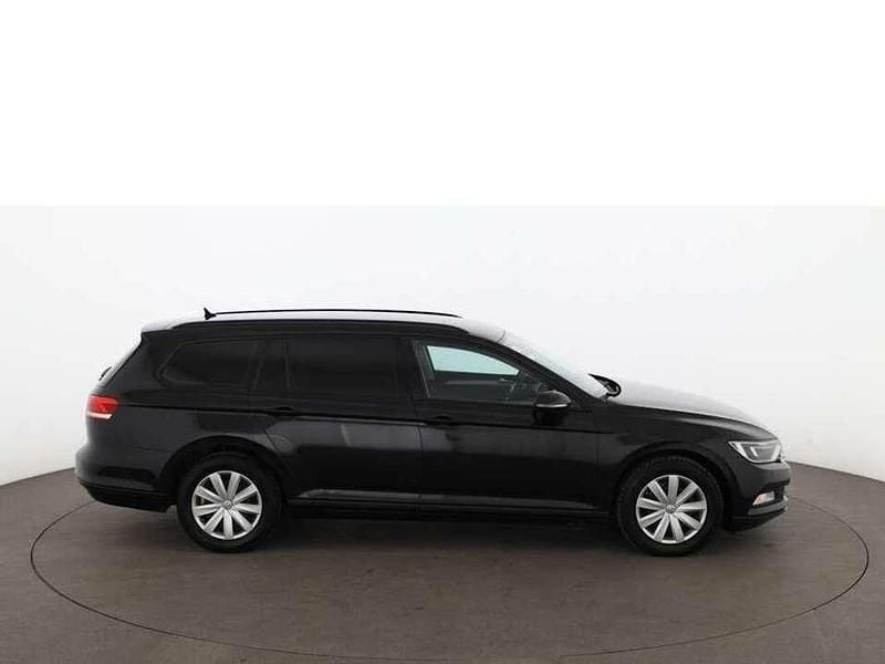 Gebraucht VW Passat Trendline 150 PS (110 kW) 2016 Schwarz Kombi