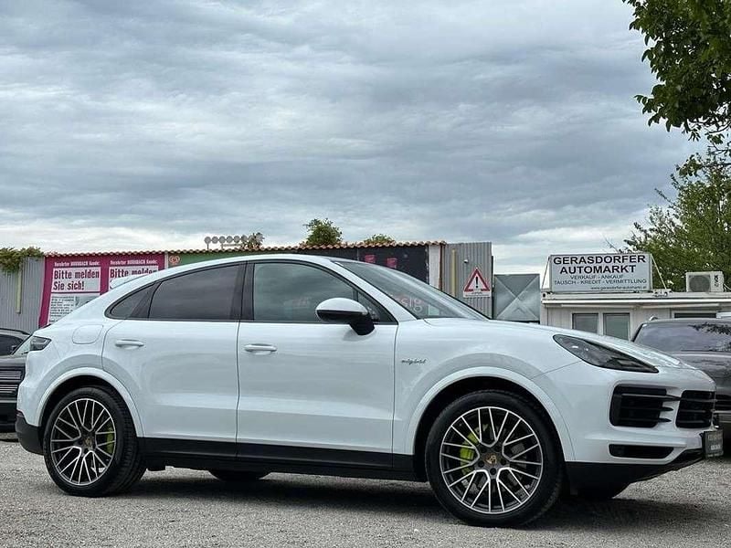Weiß Gebraucht 2020 Porsche Cayenne Coupe Coupé | € 74.990 (Fairer Preis) - Bild 1/4