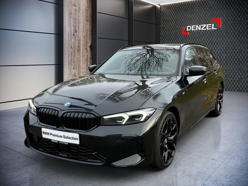 Gebraucht BMW 330e Efficient Dynamics 293 PS (215 kW) 2025 Saphirschwarz metall