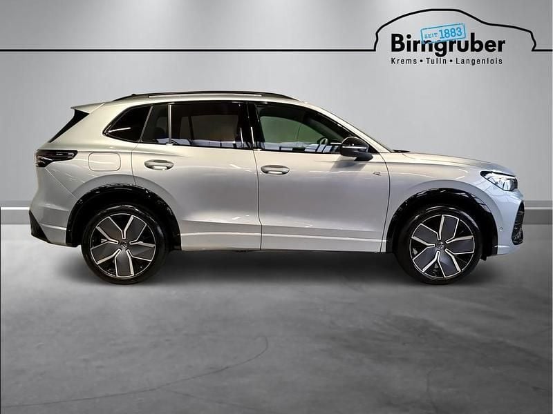 Neu VW Tiguan Sport 272 PS (200 kW) 2025 Silber  metallic SUV