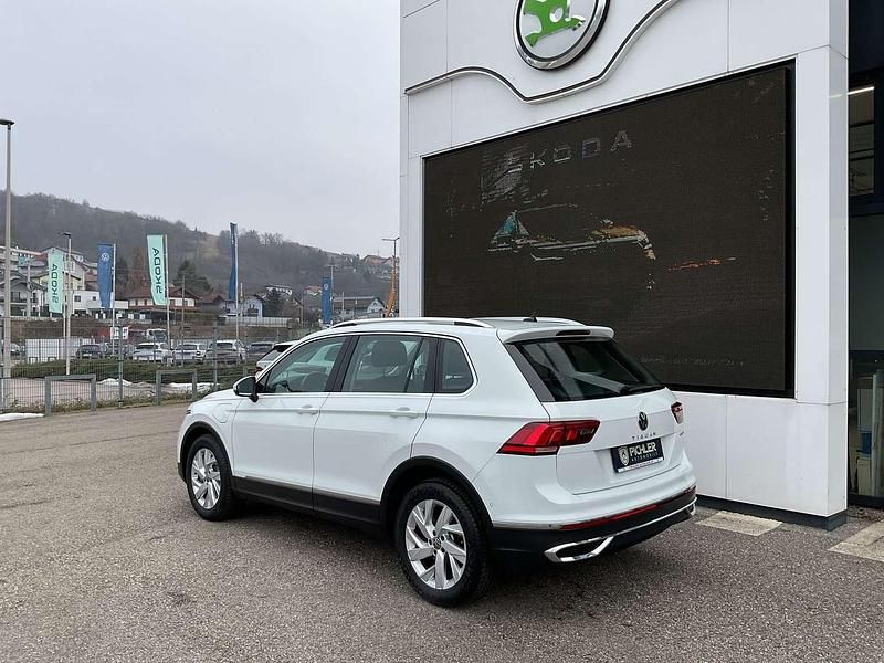 Gebraucht VW Tiguan Elegance 150 PS (110 kW) 2022 Weiß SUV