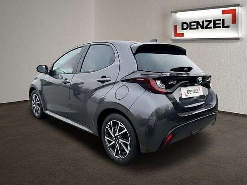 Verkauft Toyota Yaris 1,5 VVTi Hybrid., gebraucht 2023, 1.500 km in