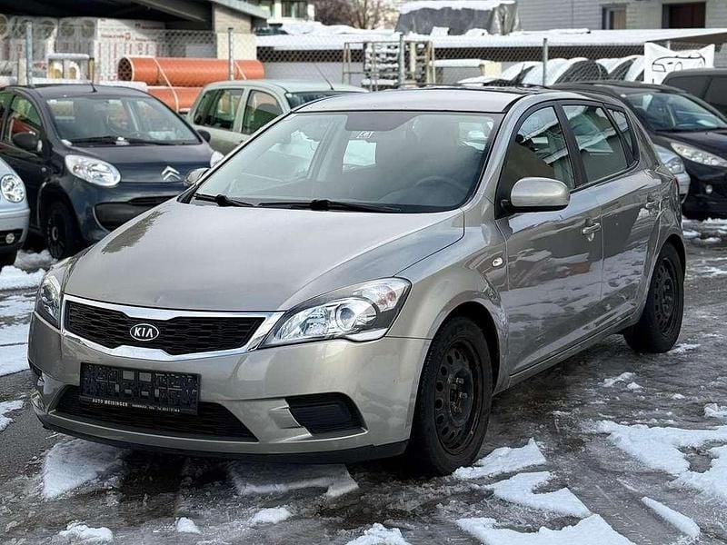 Gebraucht Kia Ceed 90 PS (66 kW) 2012 Grau Kleinwagen