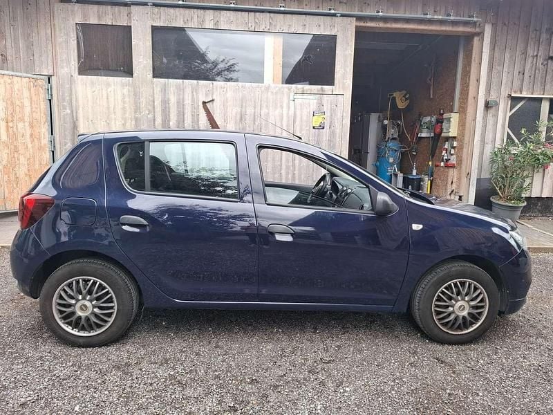 Blau Gebraucht 2017 Dacia Sandero Kleinwagen | € 4.500 (Guter Preis) - Bild 1/4
